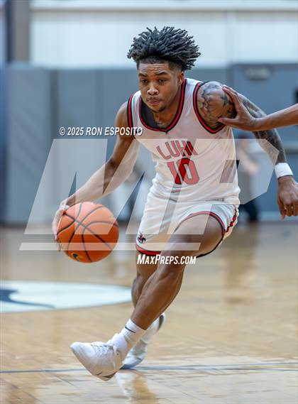 Thumbnail 3 in Long Island Lutheran vs Oak Hill Academy ( Bob McKillop Invitational ) photogallery.