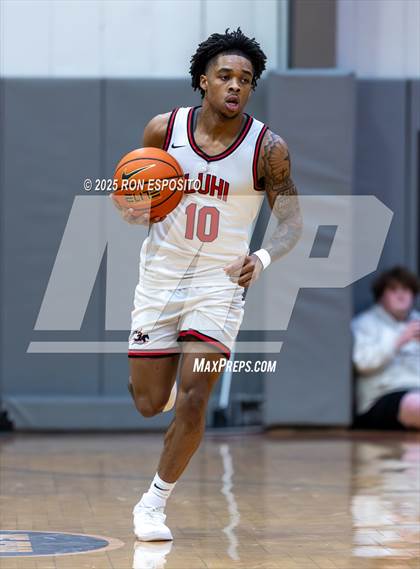 Thumbnail 2 in Long Island Lutheran vs Oak Hill Academy ( Bob McKillop Invitational ) photogallery.