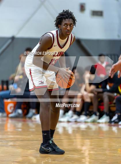 Thumbnail 2 in Long Island Lutheran vs Oak Hill Academy ( Bob McKillop Invitational ) photogallery.