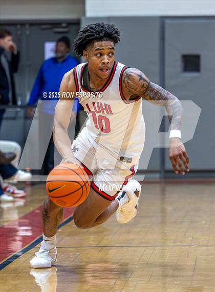 Thumbnail 3 in Long Island Lutheran vs Oak Hill Academy ( Bob McKillop Invitational ) photogallery.