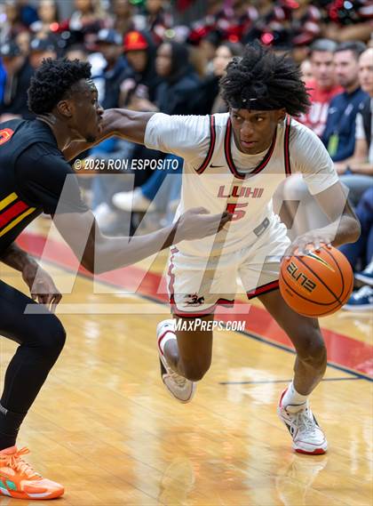 Thumbnail 1 in Long Island Lutheran vs Oak Hill Academy ( Bob McKillop Invitational ) photogallery.