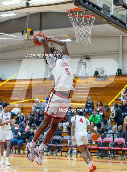 Thumbnail 1 in Long Island Lutheran vs Oak Hill Academy ( Bob McKillop Invitational ) photogallery.