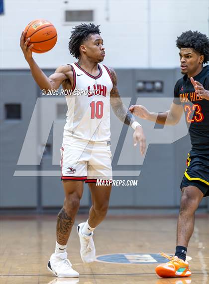 Thumbnail 2 in Long Island Lutheran vs Oak Hill Academy ( Bob McKillop Invitational ) photogallery.