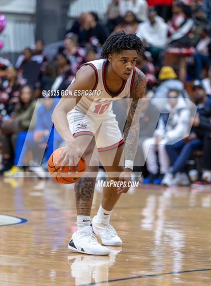 Thumbnail 1 in Long Island Lutheran vs Oak Hill Academy ( Bob McKillop Invitational ) photogallery.