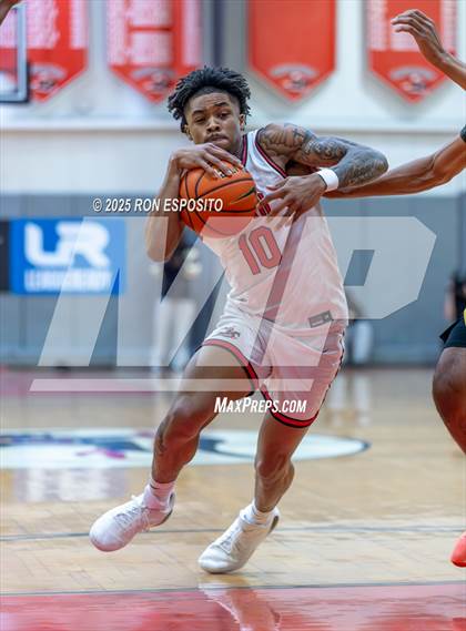 Thumbnail 1 in Long Island Lutheran vs Oak Hill Academy ( Bob McKillop Invitational ) photogallery.
