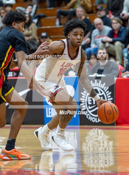 Thumbnail 3 in Long Island Lutheran vs Oak Hill Academy ( Bob McKillop Invitational ) photogallery.