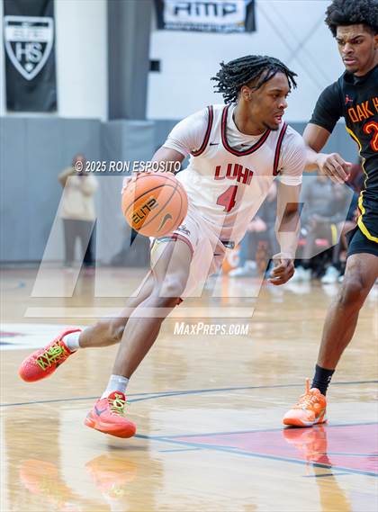 Thumbnail 2 in Long Island Lutheran vs Oak Hill Academy ( Bob McKillop Invitational ) photogallery.