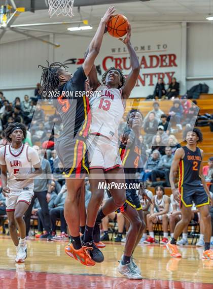 Thumbnail 1 in Long Island Lutheran vs Oak Hill Academy ( Bob McKillop Invitational ) photogallery.