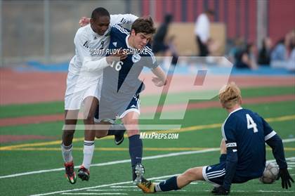 Thumbnail 2 in Olympian vs. San Dieguito Academy photogallery.
