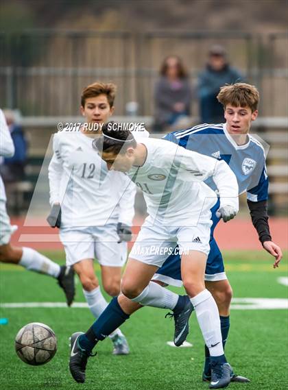 Thumbnail 2 in Olympian vs. San Dieguito Academy photogallery.