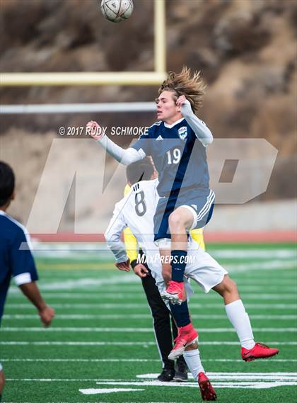 Thumbnail 2 in Olympian vs. San Dieguito Academy photogallery.