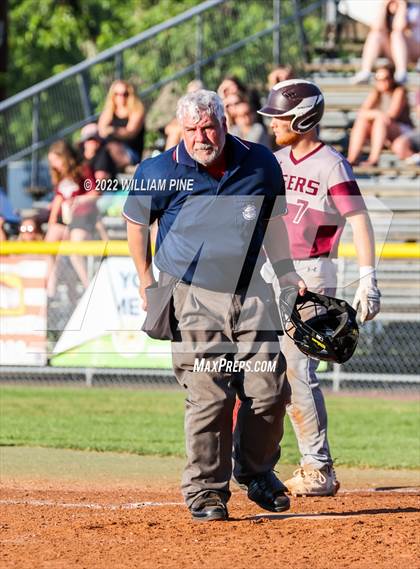 Thumbnail 2 in Pine Bush vs. Kingston (Section 9 Class AA Final) photogallery.