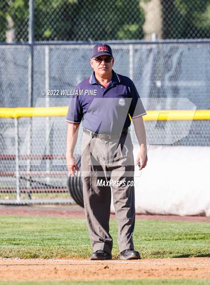 Thumbnail 2 in Pine Bush vs. Kingston (Section 9 Class AA Final) photogallery.