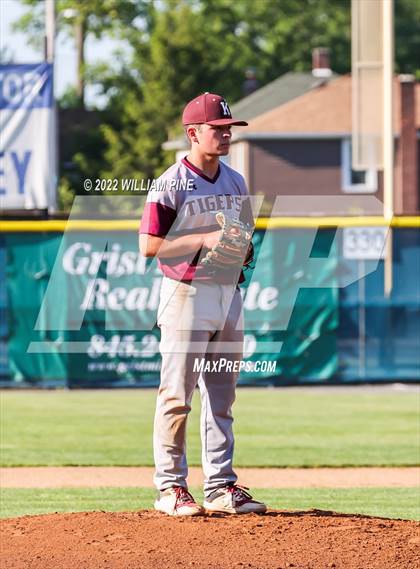 Thumbnail 2 in Pine Bush vs. Kingston (Section 9 Class AA Final) photogallery.