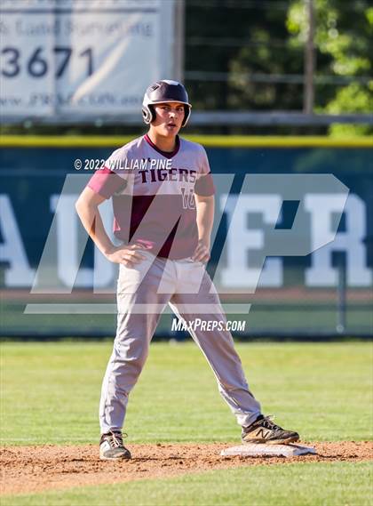 Thumbnail 3 in Pine Bush vs. Kingston (Section 9 Class AA Final) photogallery.