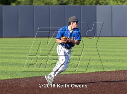 Thumbnail 3 in Hebron vs. Keller (UIL 6A Quarterfinal) photogallery.