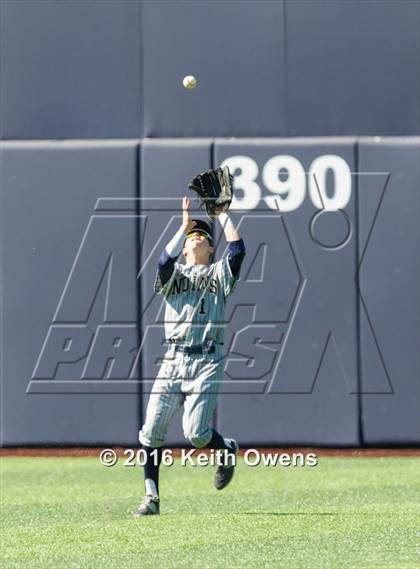 Thumbnail 2 in Hebron vs. Keller (UIL 6A Quarterfinal) photogallery.