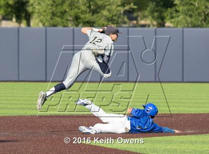 Thumbnail 2 in Hebron vs. Keller (UIL 6A Quarterfinal) photogallery.