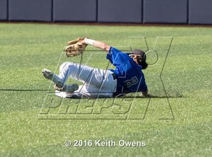 Thumbnail 2 in Hebron vs. Keller (UIL 6A Quarterfinal) photogallery.