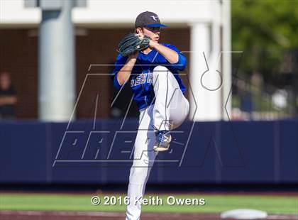 Thumbnail 3 in Hebron vs. Keller (UIL 6A Quarterfinal) photogallery.