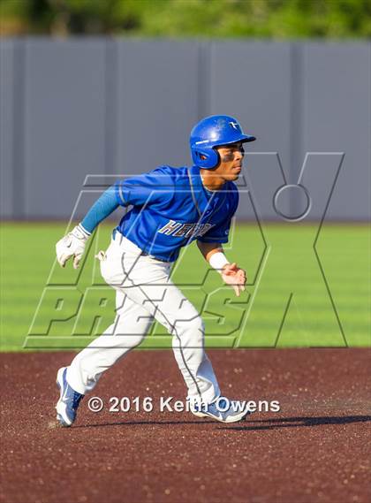 Thumbnail 3 in Hebron vs. Keller (UIL 6A Quarterfinal) photogallery.