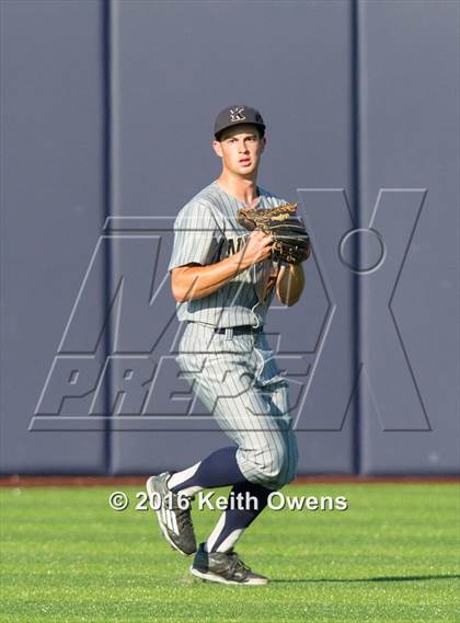 Thumbnail 2 in Hebron vs. Keller (UIL 6A Quarterfinal) photogallery.