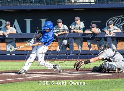 Thumbnail 2 in Hebron vs. Keller (UIL 6A Quarterfinal) photogallery.