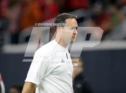 Thumbnail 1 in Van vs. Kennedale (UIL 4A Regional Final) photogallery.