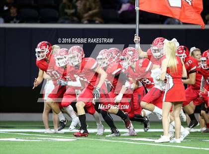 Thumbnail 1 in Van vs. Kennedale (UIL 4A Regional Final) photogallery.