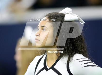 Thumbnail 2 in Van vs. Kennedale (UIL 4A Regional Final) photogallery.