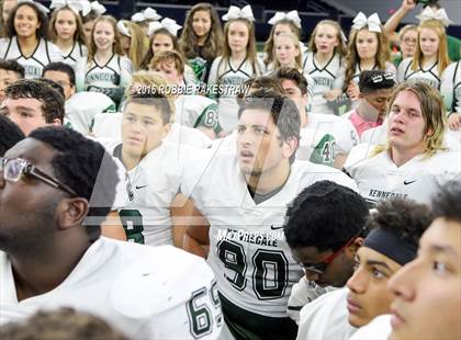 Thumbnail 2 in Van vs. Kennedale (UIL 4A Regional Final) photogallery.
