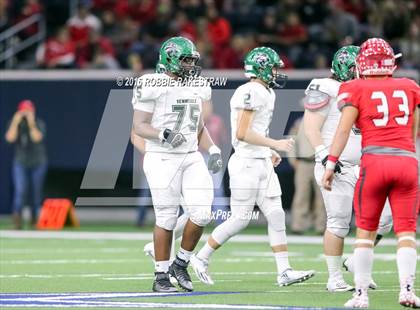Thumbnail 3 in Van vs. Kennedale (UIL 4A Regional Final) photogallery.