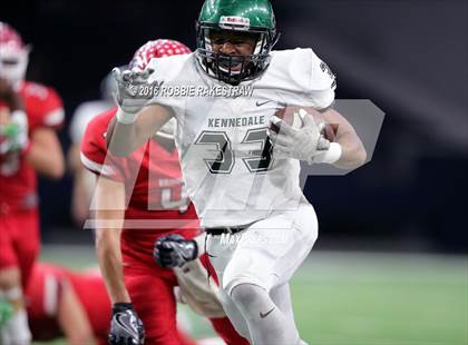 Thumbnail 3 in Van vs. Kennedale (UIL 4A Regional Final) photogallery.