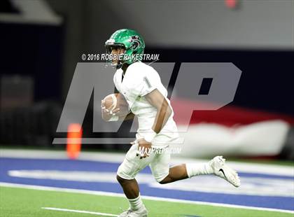 Thumbnail 1 in Van vs. Kennedale (UIL 4A Regional Final) photogallery.