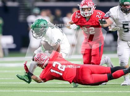 Thumbnail 2 in Van vs. Kennedale (UIL 4A Regional Final) photogallery.