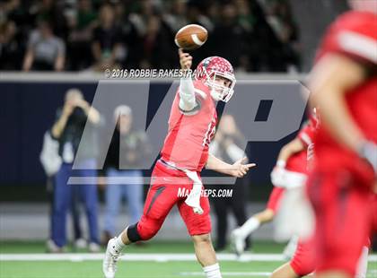 Thumbnail 3 in Van vs. Kennedale (UIL 4A Regional Final) photogallery.