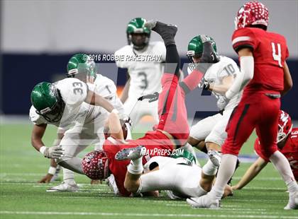Thumbnail 1 in Van vs. Kennedale (UIL 4A Regional Final) photogallery.