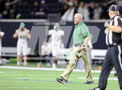 Thumbnail 2 in Van vs. Kennedale (UIL 4A Regional Final) photogallery.