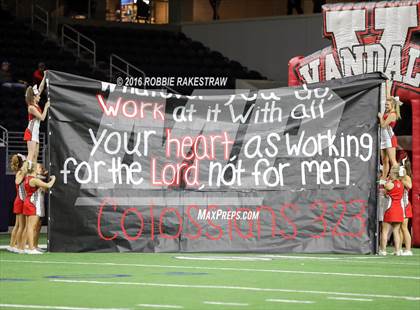 Thumbnail 1 in Van vs. Kennedale (UIL 4A Regional Final) photogallery.