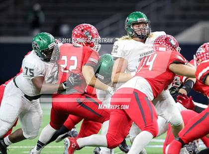 Thumbnail 2 in Van vs. Kennedale (UIL 4A Regional Final) photogallery.