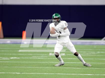 Thumbnail 3 in Van vs. Kennedale (UIL 4A Regional Final) photogallery.