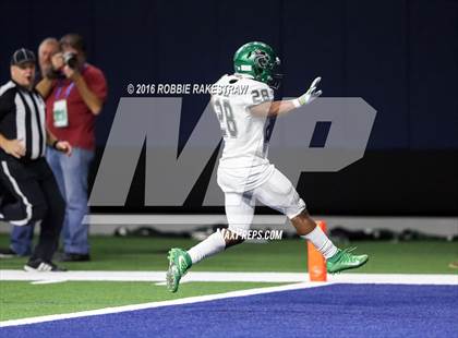Thumbnail 3 in Van vs. Kennedale (UIL 4A Regional Final) photogallery.