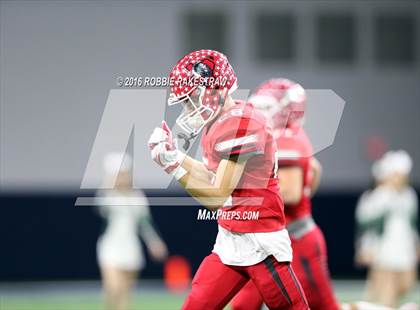 Thumbnail 3 in Van vs. Kennedale (UIL 4A Regional Final) photogallery.