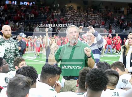 Thumbnail 3 in Van vs. Kennedale (UIL 4A Regional Final) photogallery.