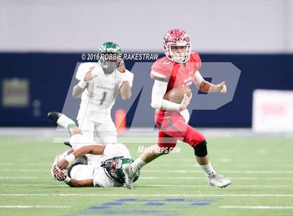 Thumbnail 3 in Van vs. Kennedale (UIL 4A Regional Final) photogallery.