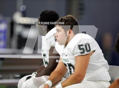 Thumbnail 1 in Van vs. Kennedale (UIL 4A Regional Final) photogallery.