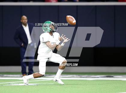 Thumbnail 1 in Van vs. Kennedale (UIL 4A Regional Final) photogallery.