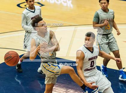 Thumbnail 2 in Modesto Christian vs. Newark Memorial (MLK De La Salle/MaxPreps Classic) photogallery.