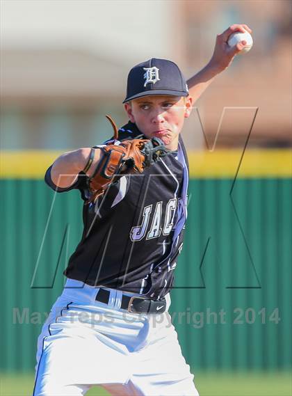 Thumbnail 3 in Byron Nelson vs Denison (North Texas Classic) photogallery.