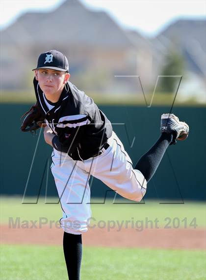 Thumbnail 3 in Byron Nelson vs Denison (North Texas Classic) photogallery.
